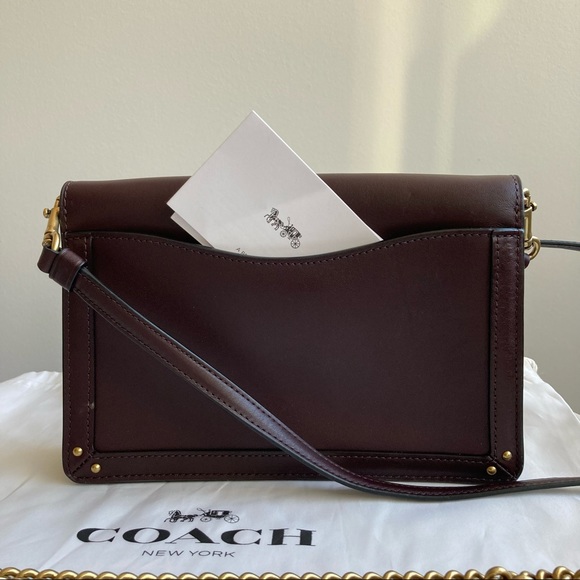 👜Authentic COACH 100% Leather Wine Colored Crossbody Purse - wear 3 ways!👜 - Picture 9 of 10